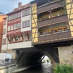 Schoenes, Zentral Gelegenes Kulturzimmer Pansiyon