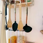 Schoenes, Zentral Gelegenes Kulturzimmer Pansiyon