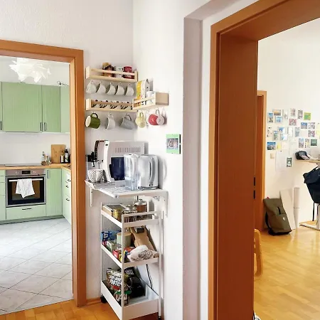 Schoenes, Zentral Gelegenes Kulturzimmer Erfurt