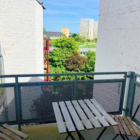 Schoenes, Zentral Gelegenes Kulturzimmer