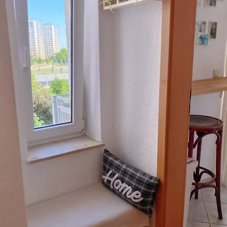 Schoenes, Zentral Gelegenes Kulturzimmer *