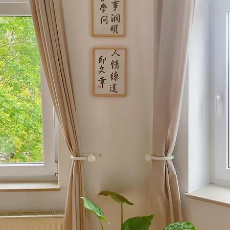 Schoenes, Zentral Gelegenes Kulturzimmer