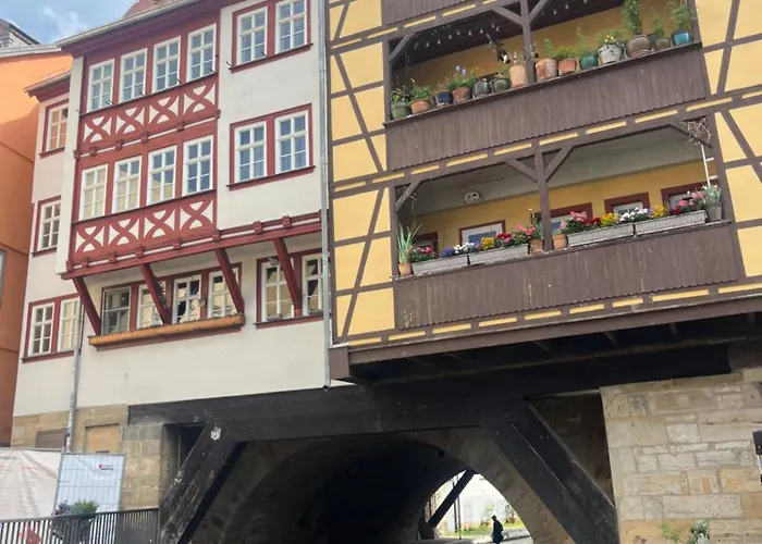 Schoenes, Zentral Gelegenes Kulturzimmer Pansiyon