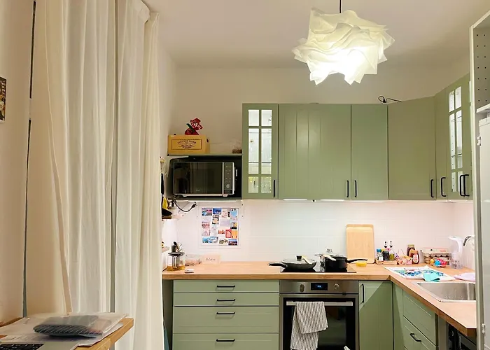 Schönes, Zentral Gelegenes Kulturzimmer Privatunterkunft