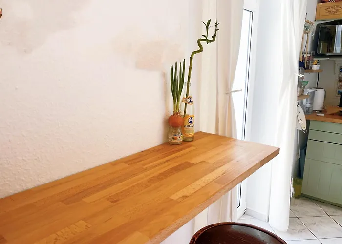 Schoenes, Zentral Gelegenes Kulturzimmer Erfurt