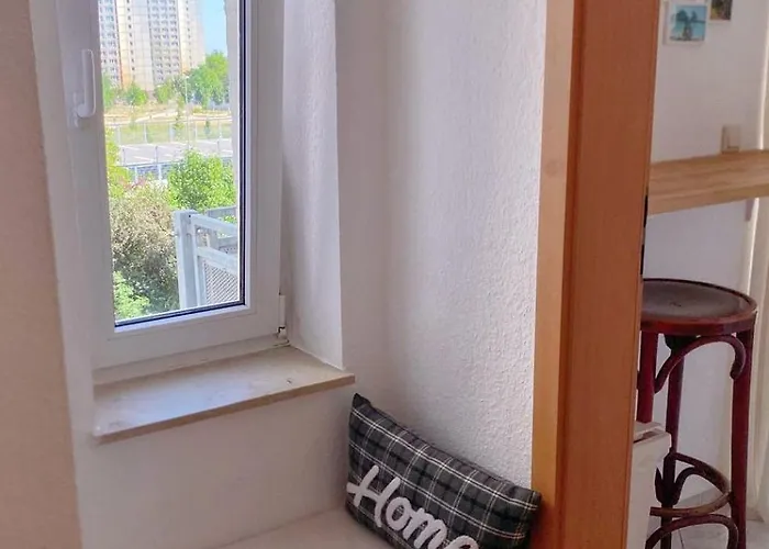 Schoenes, Zentral Gelegenes Kulturzimmer *