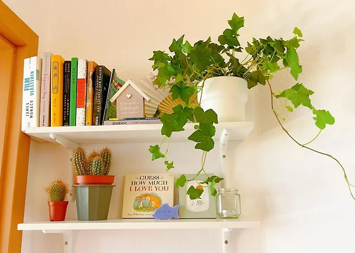 Schoenes, Zentral Gelegenes Kulturzimmer *