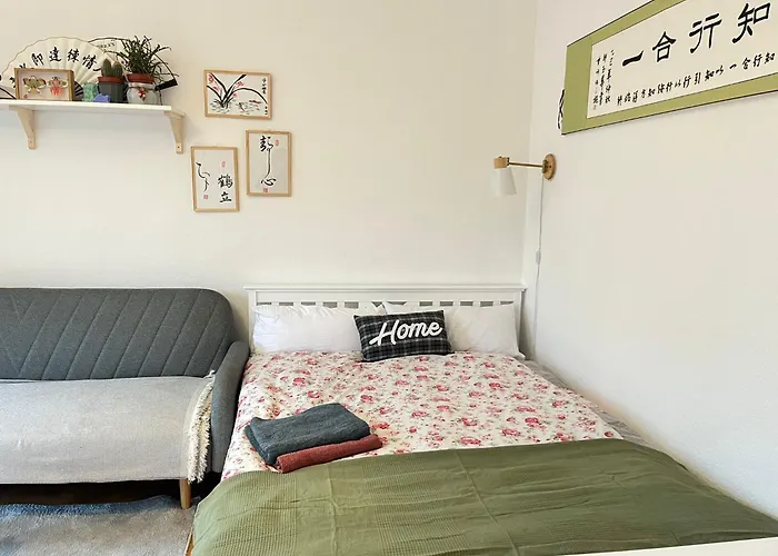 Schoenes, Zentral Gelegenes Kulturzimmer Rum i privatbostad